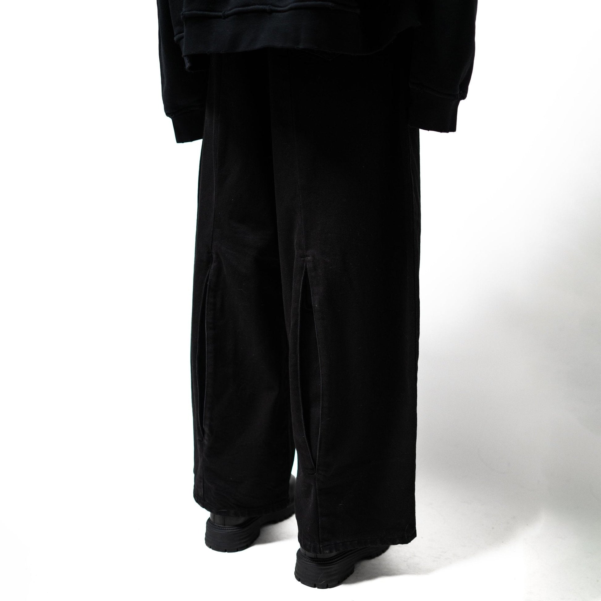 BAGGY PLEATED JEANS - angeltype