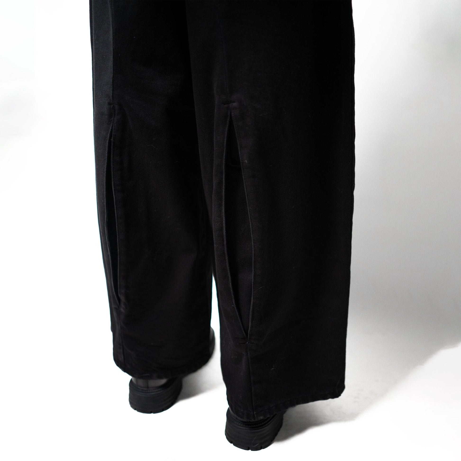 BAGGY PLEATED JEANS - angeltype