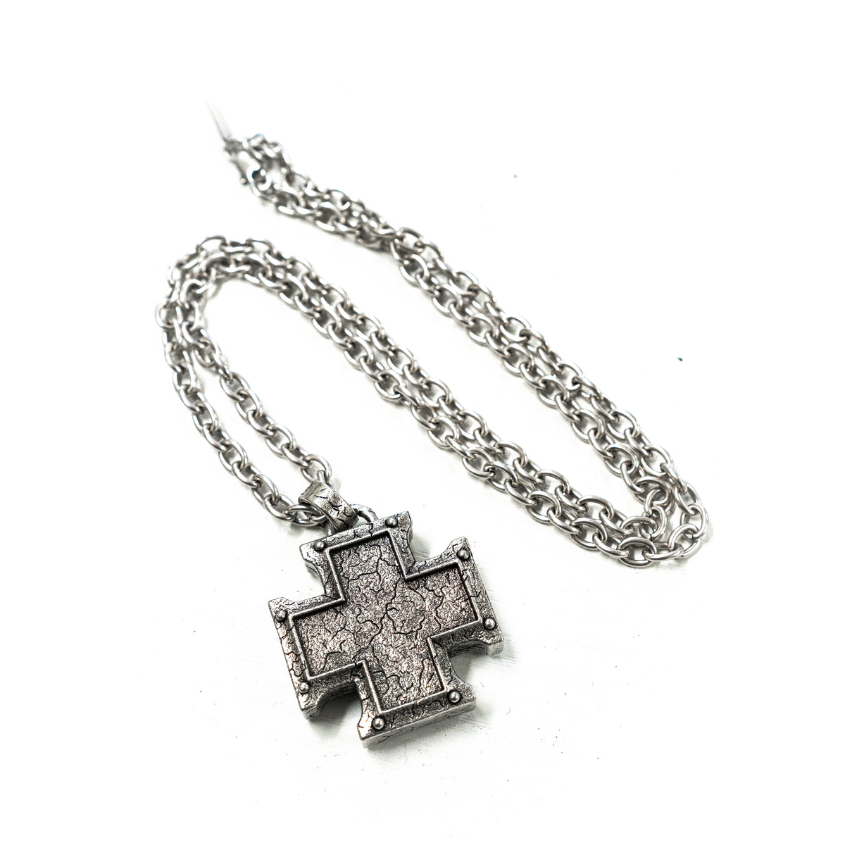 BASTION NECKLACE
