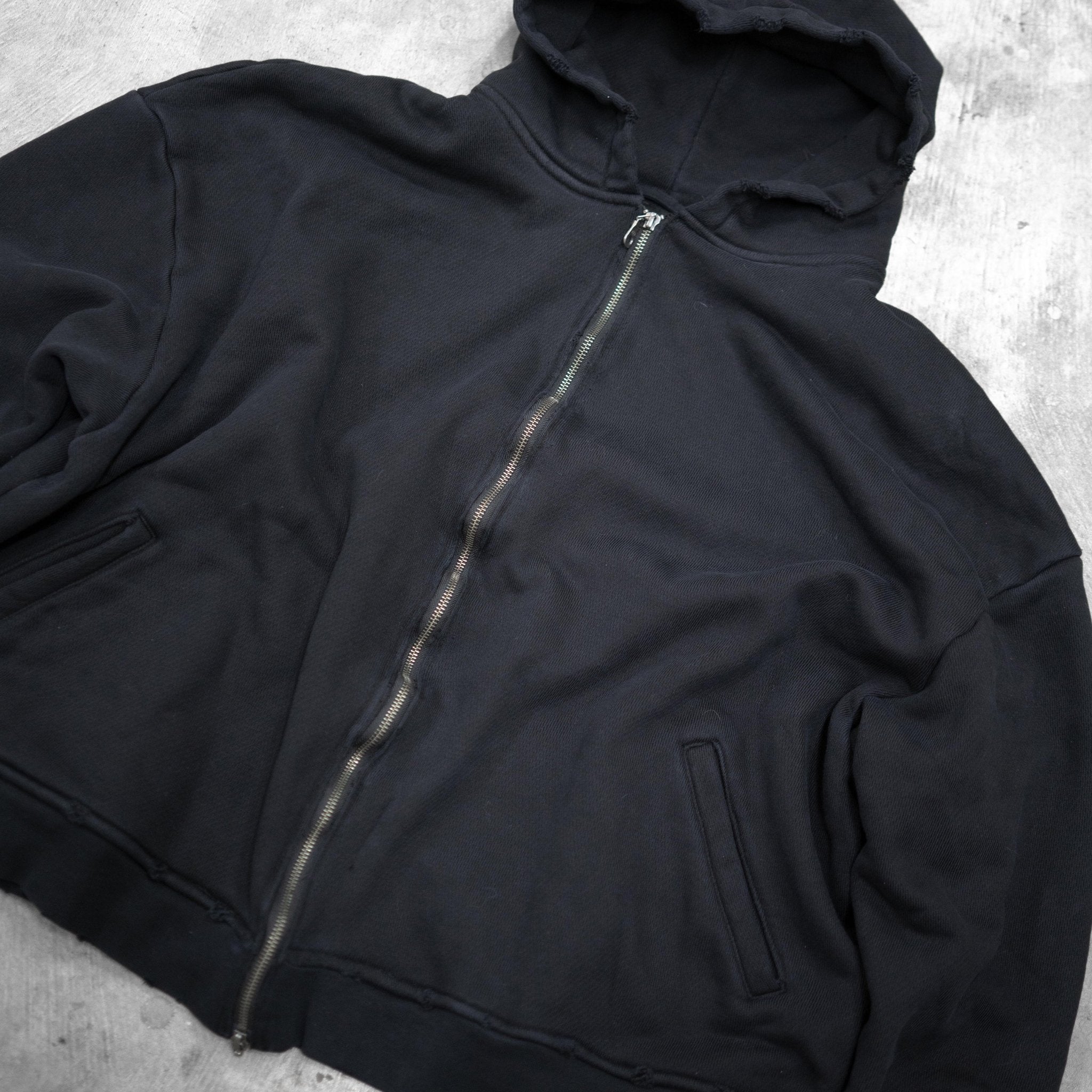 RIPPLED ZIPPER HOODIE - angeltype